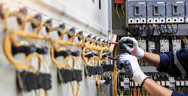Professional Electrician technician working in Woodcliff Lake, NJ